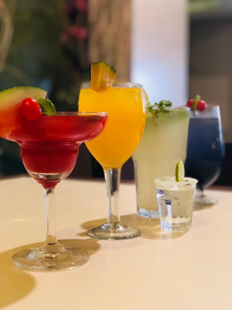Hotel Prag Continental Guwahati Ngoại thất bức ảnh